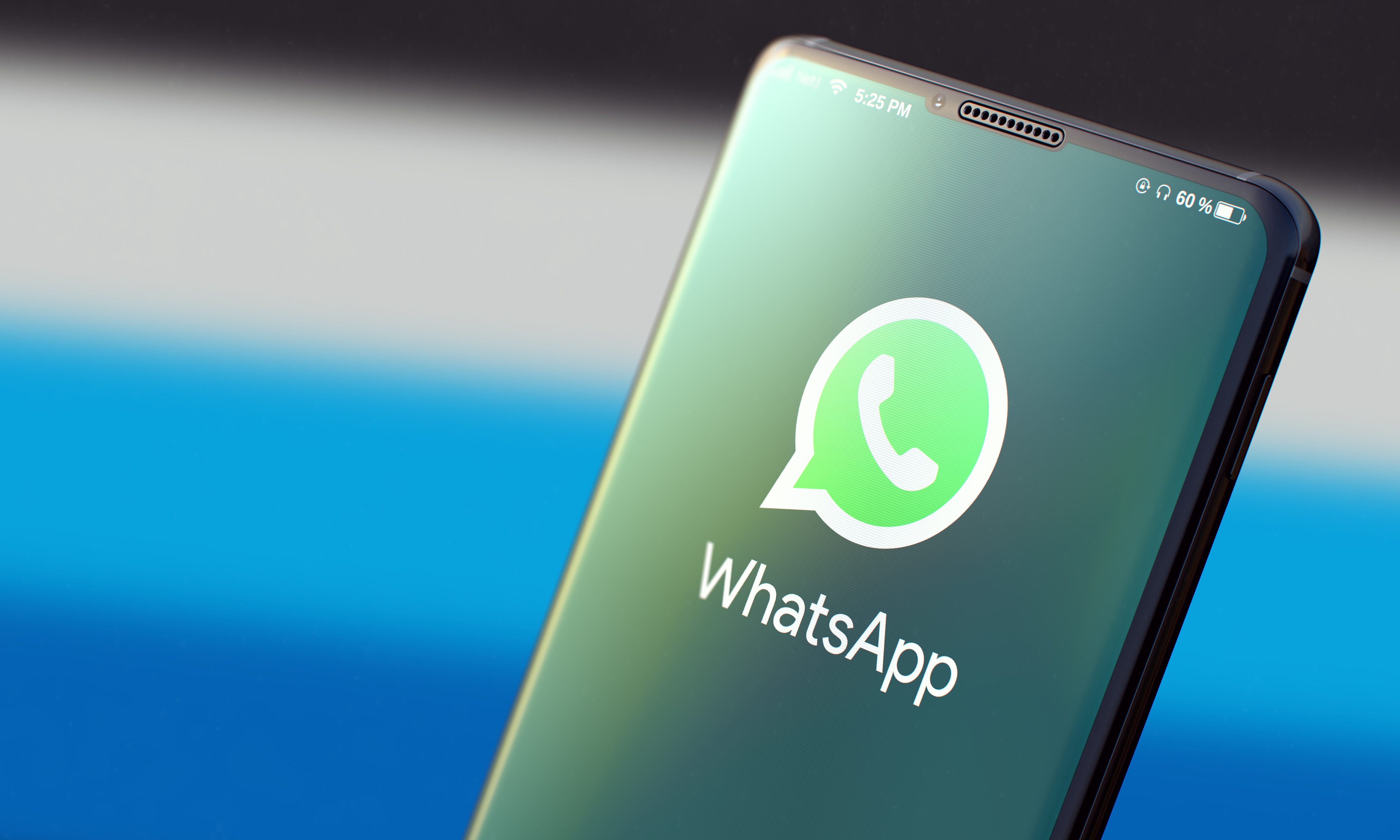 Whatsapp est une application de messagerie et de communication audio et vidéo disponible sur les smartphones, voire sur un ordinateur. © tashatuvango, Adobe Stock