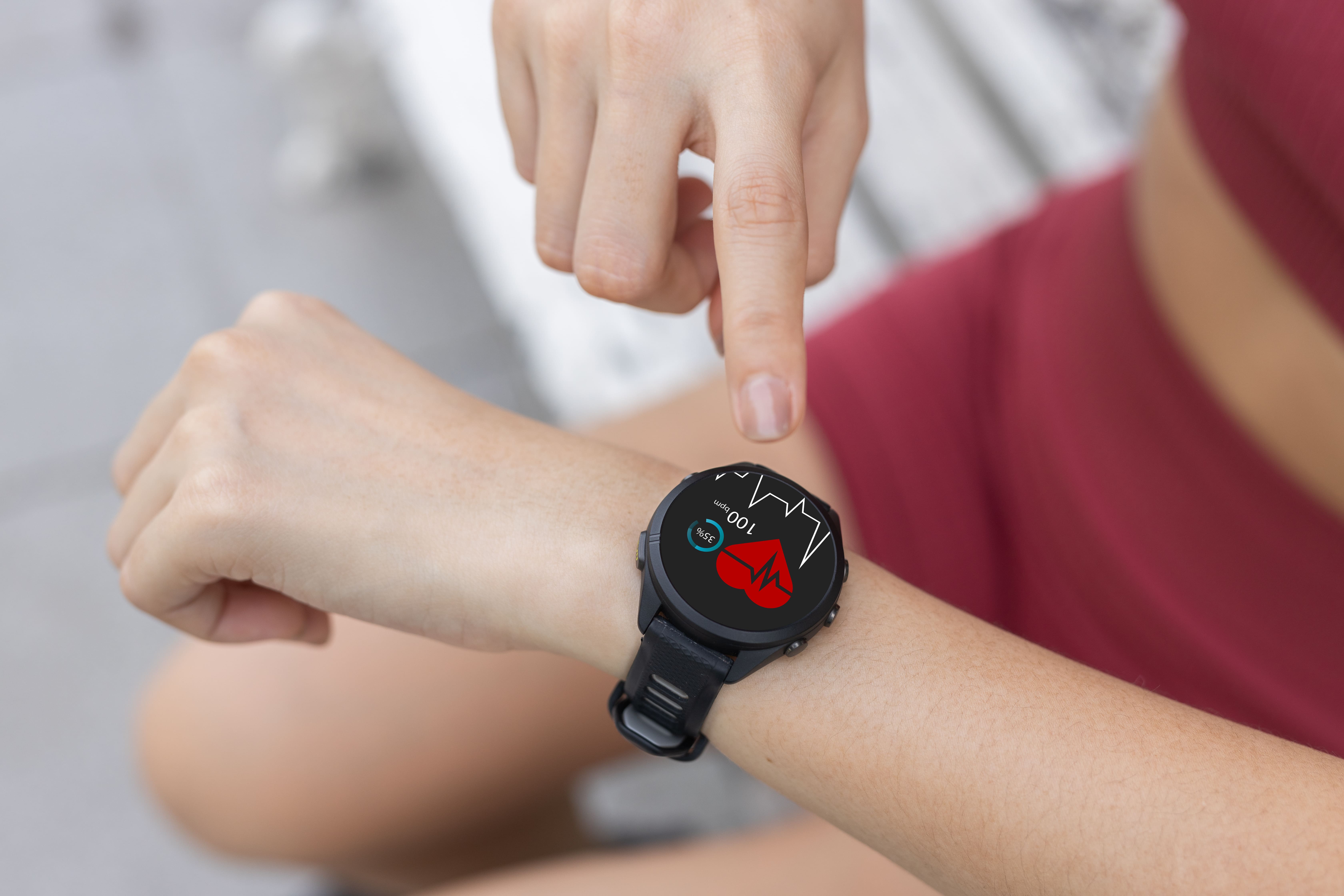 Même sous la barre des 300 €, certaines montres connectées n’ont pas grand-chose à envier aux références haut de gamme © eakgrungenerd, Adobe Stock