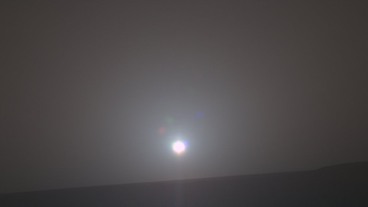 Voici l’image du 5.000ème&nbsp;lever de Soleil sur Mars prise par Opportunity, à partir de laquelle des chercheurs ont créé un morceau de musique. © Anglia Ruskin University