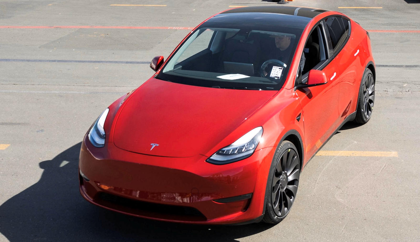 Le SUV électrique de Tesla pourrait sortir avant l'été. © Tesla