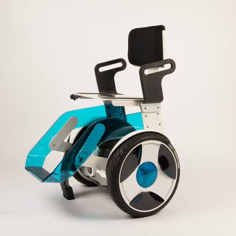Le Gyropode Nino, un fauteuil roulant électrique à autobalancement, a remporté le Grand Prix du jury 2015 au MedPi, qui s'est déroulé au Grimaldi Forum de Monaco du 26 au 29 mai 2015. © Nino Robotics