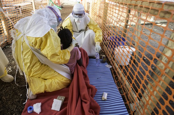 Selon l’ONU, pallier le manque de médecins est l’un des défis les plus importants dans la lutte contre Ebola. © Médecins du monde.