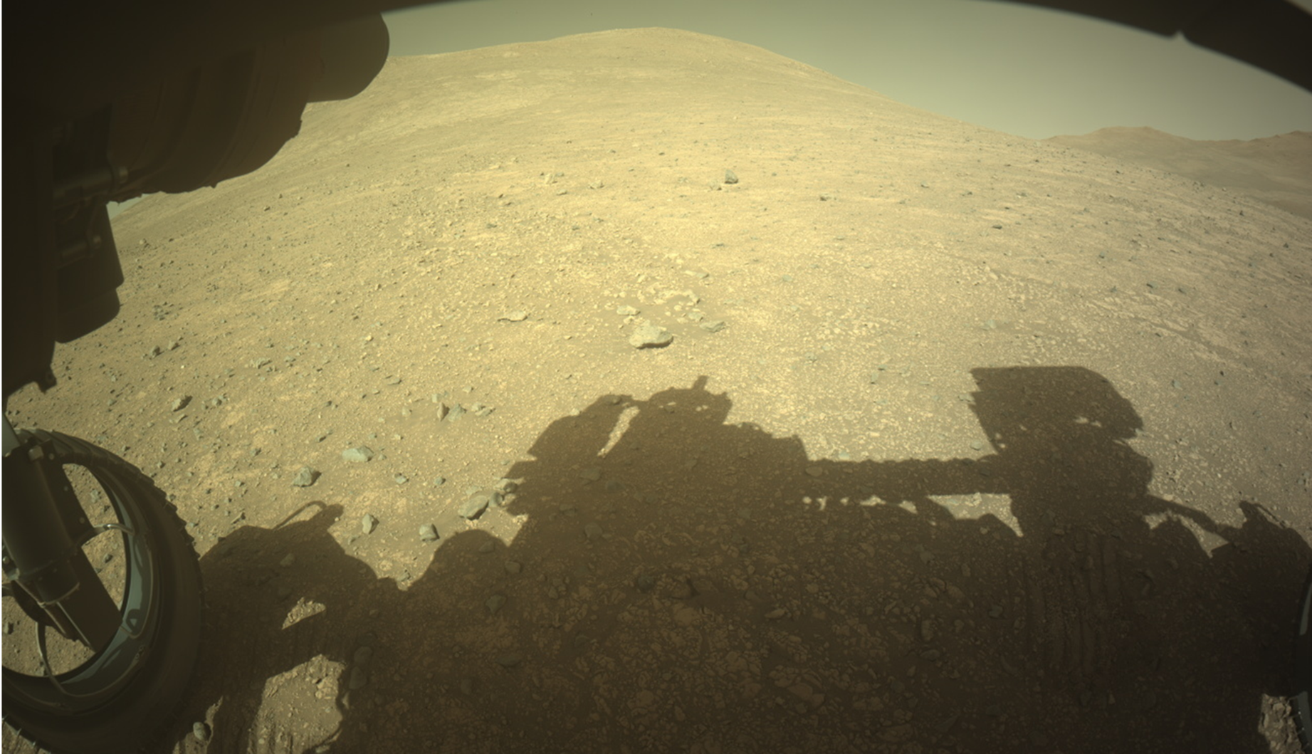Après avoir quitté Witch Hazel Hill, Perseverance est arrivé sur le plateau de Krokodillen pour y mener une nouvelle série d'analyses (image prise le 20 mai 2025, Sol 1510). © Nasa, JPL-Caltech