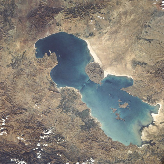 Le lac d'Ourmia en 1984. © Nasa, Wikimedia Commons, domaine public