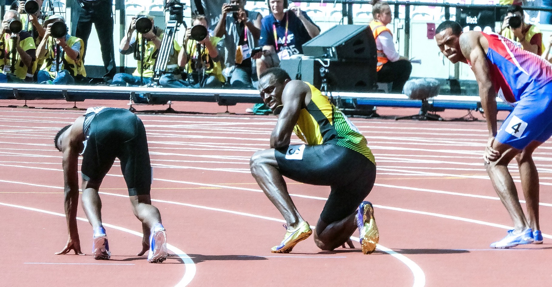 Usain Bolt – ici au milieu – est l’homme le plus rapide au monde. Mais sa vitesse moyenne sur 100 mètres n’excède pas les 40&nbsp;km/h. © LawriePhipps, Pixabay, CC0 Creative Commons