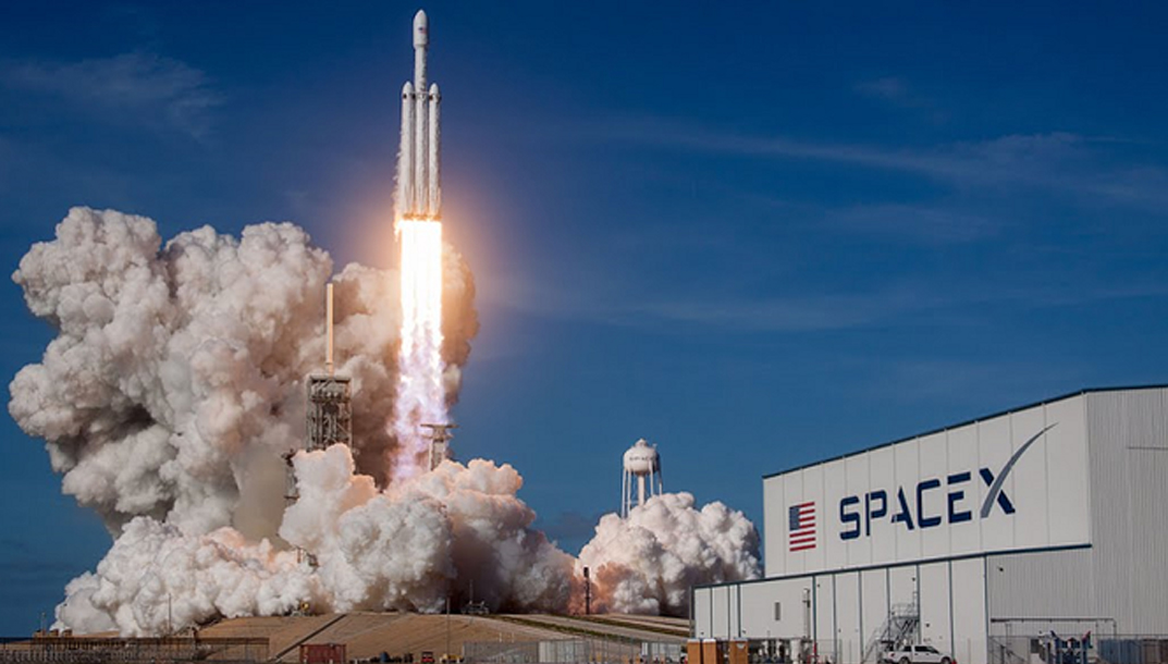 Falcon Heavy : revivez son décollage