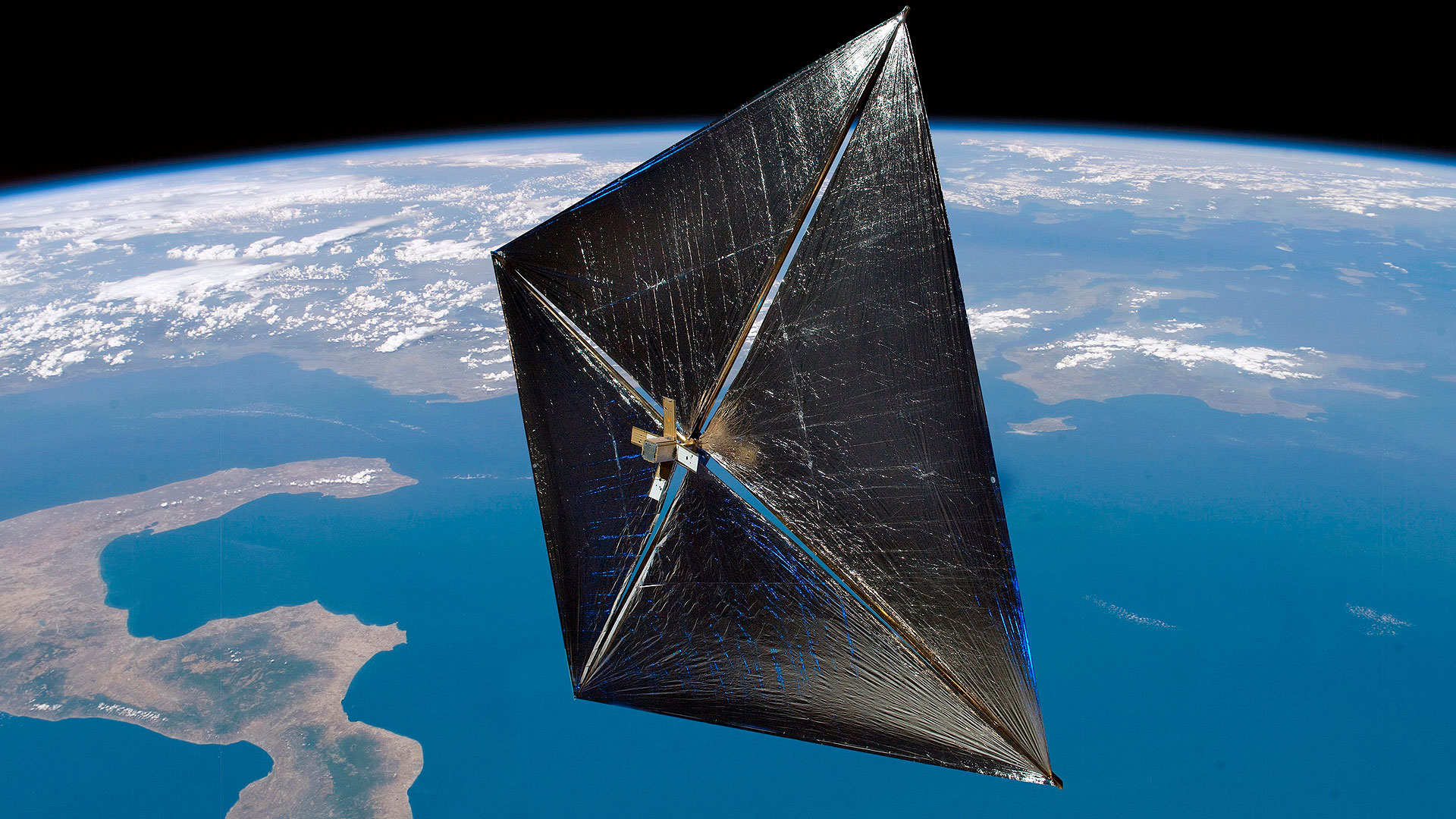 Kézako : comment une voile solaire peut-elle propulser un vaisseau spatial ?