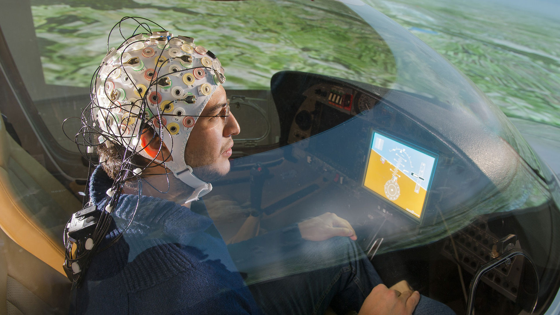 Pilotez un drone grâce à votre cerveau avec Brainflight !